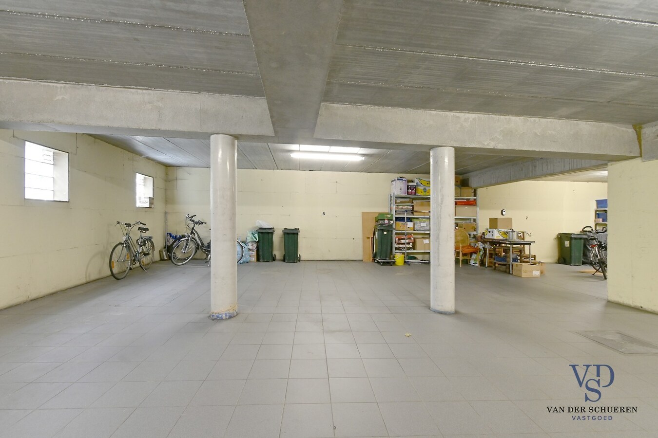 Ruim appartement in hartje Zingem. 