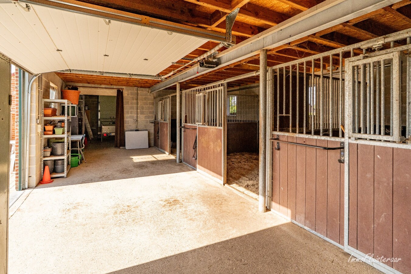 Instapklare hoeve met paardenfaciliteiten op ca. 2,5 ha te Gruitrode (Oudsbergen) 