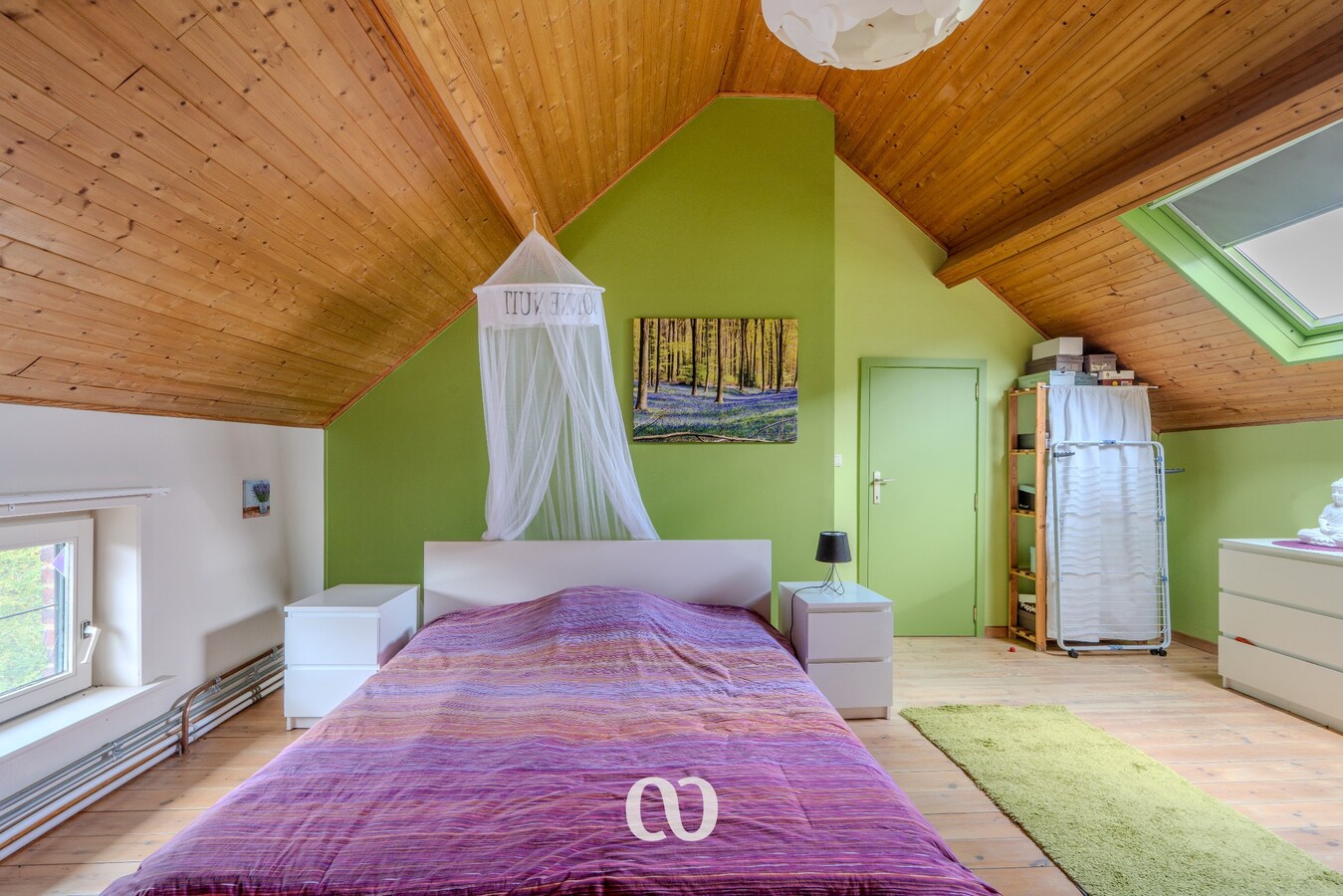 Instapklare halfopen bebouwing op topligging 