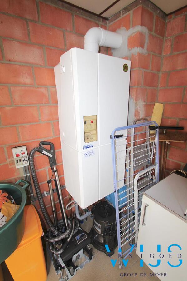 PERFECT onderhouden bungalow in een rustige woonwijk te ERTVELDE 