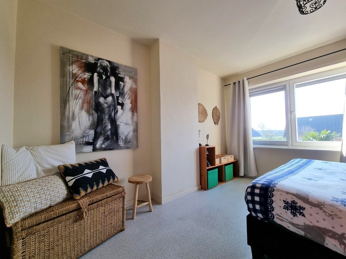 Toffe, ruime en lichtrijke gezinswoning met knappe zuidgerichte tuin - Heist 