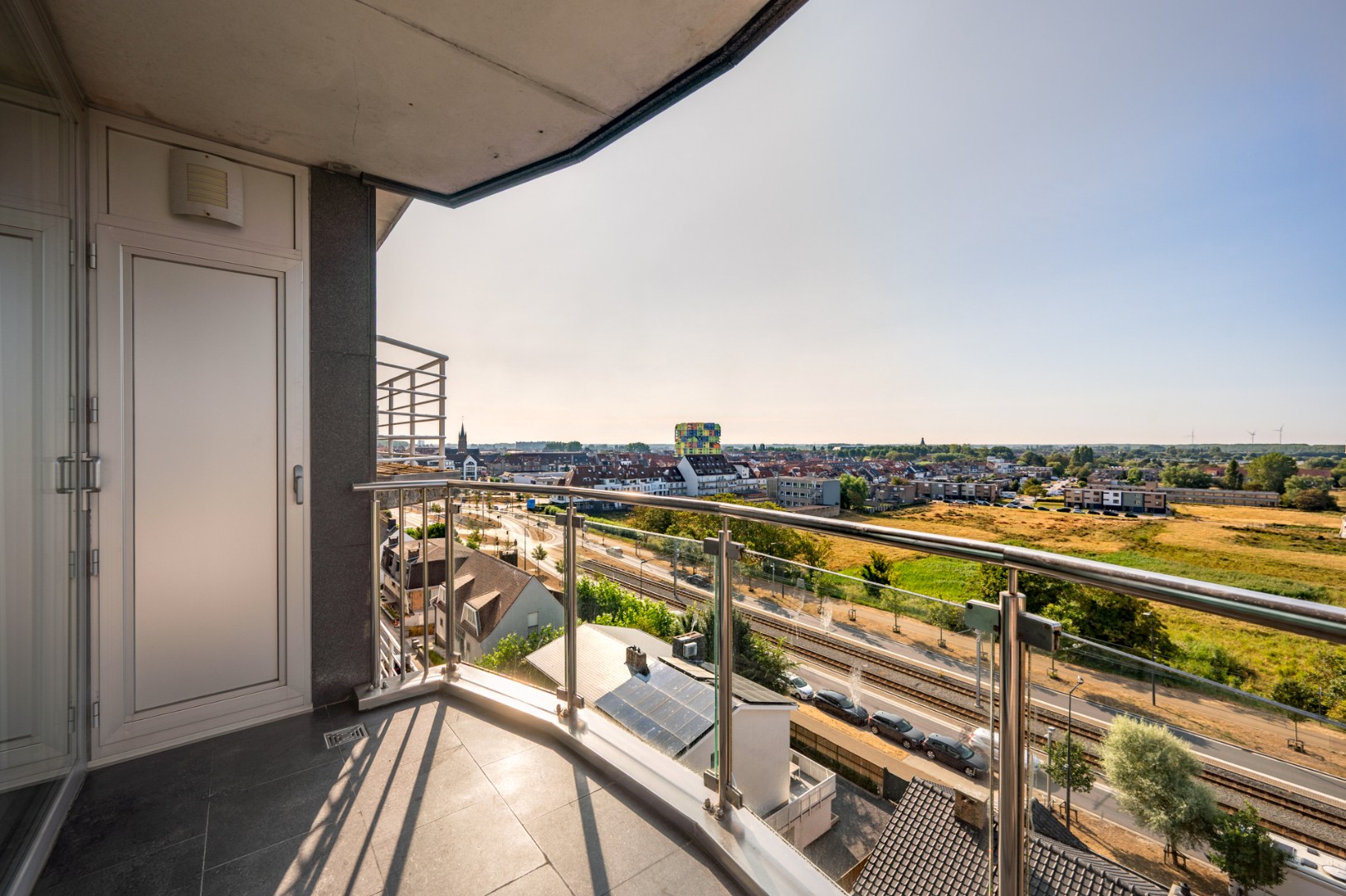 Ruim appartement met FRONTAAL ZEEZICHT 