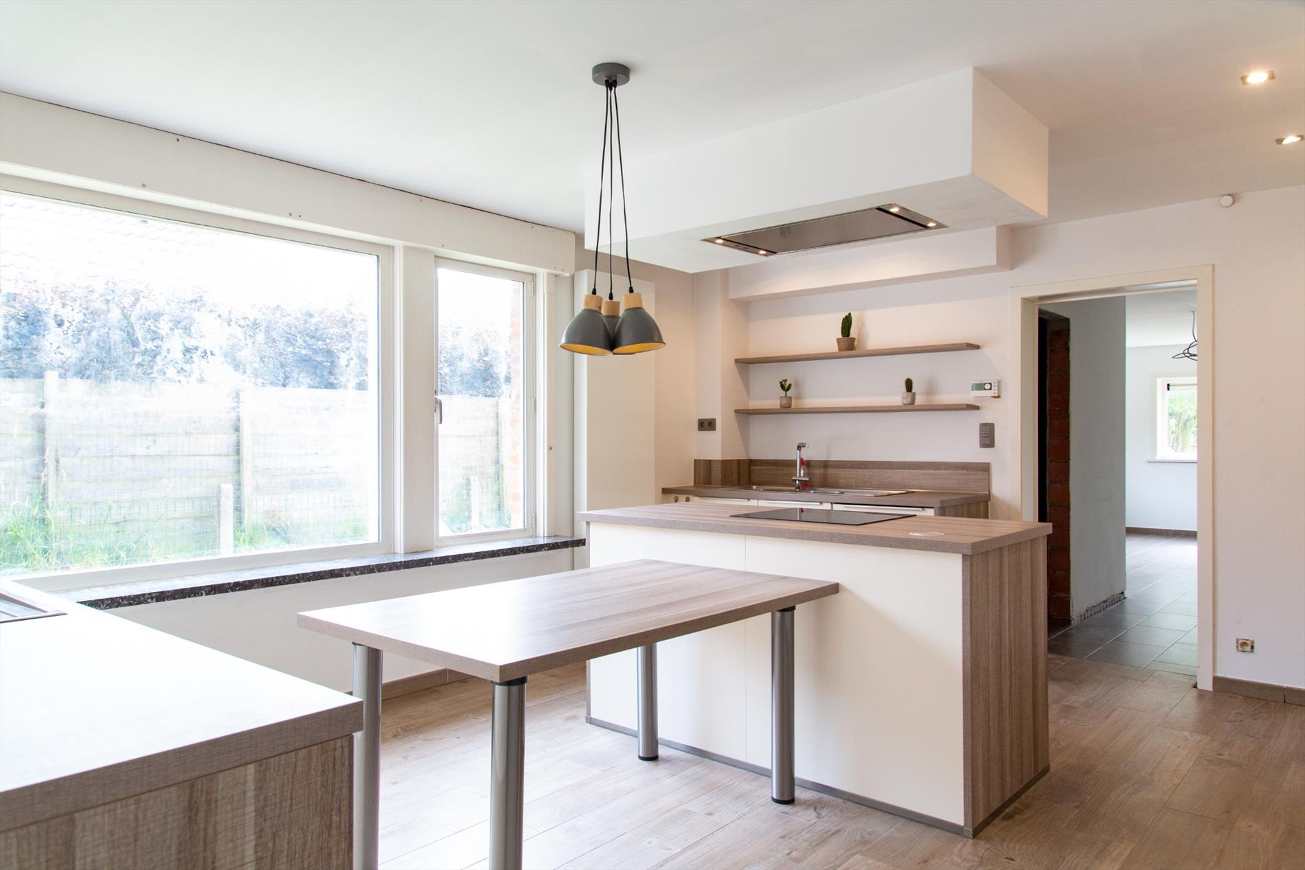 Statige herenwoning op 1.070m² te Maldegem Kleit 