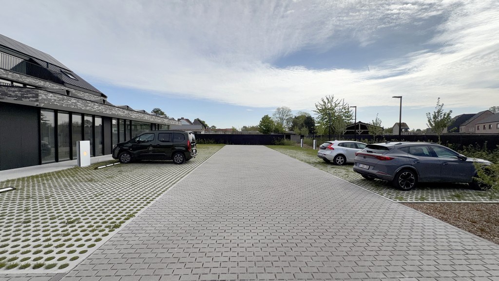 Nieuwbouw kantoorgelijkvloers te huur aan N70 in Lochristi