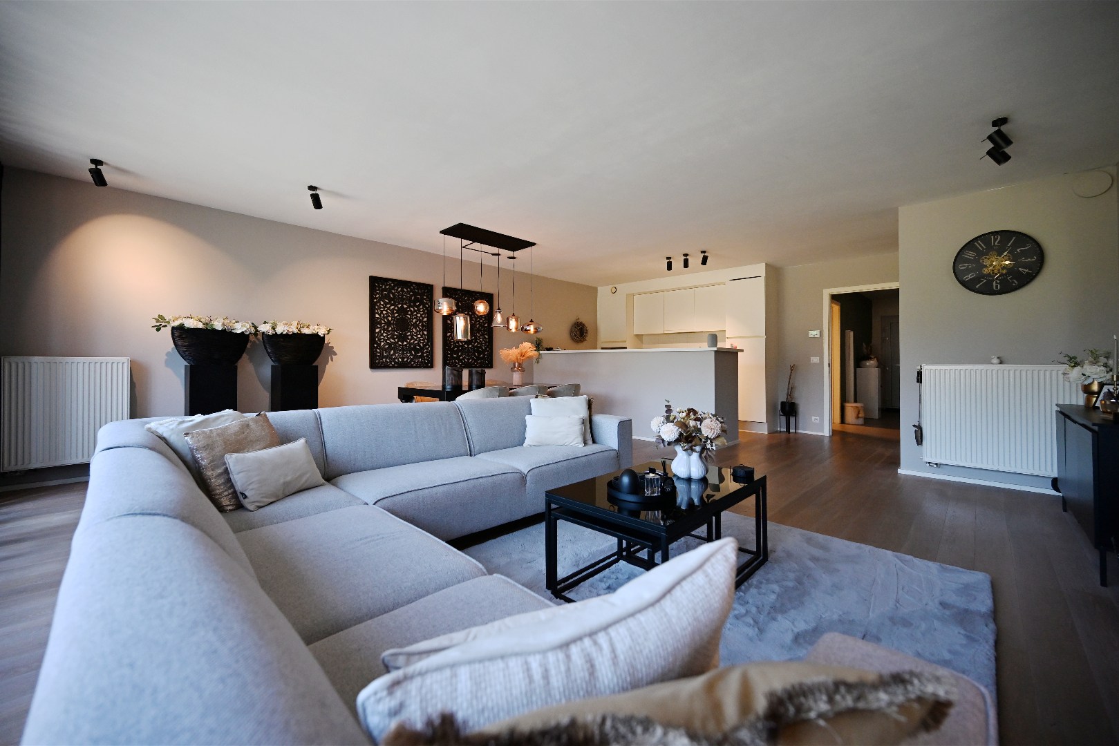 Moderne recente woning met 4 slpks, garage en tuintje nabij centrum Maldegem 