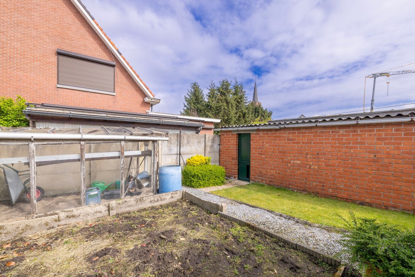 Uitstekend gelegen laagbouwwoning met tuin 