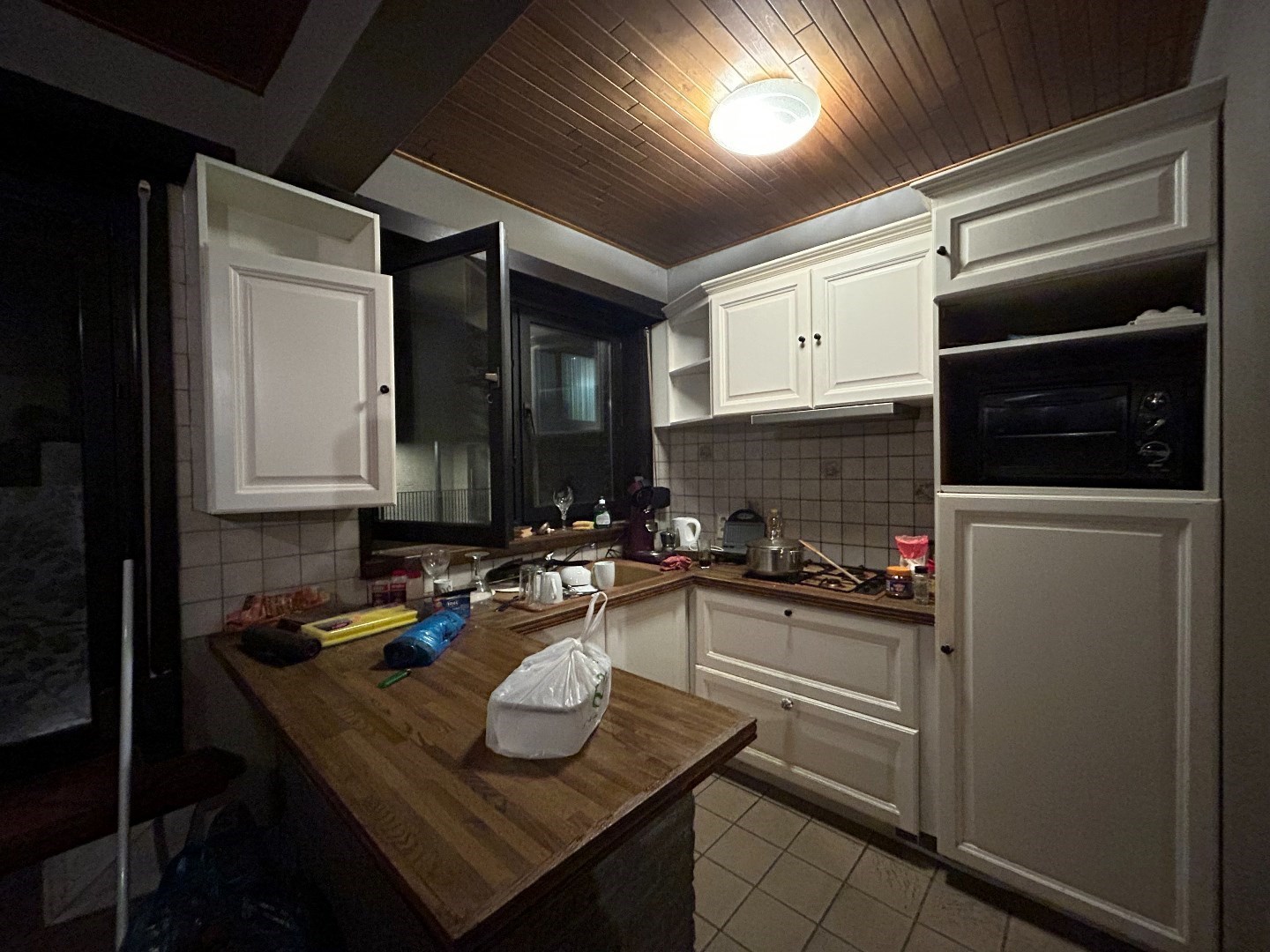 Opbrengsteigendom met 3 appartementen in centrum Geel 