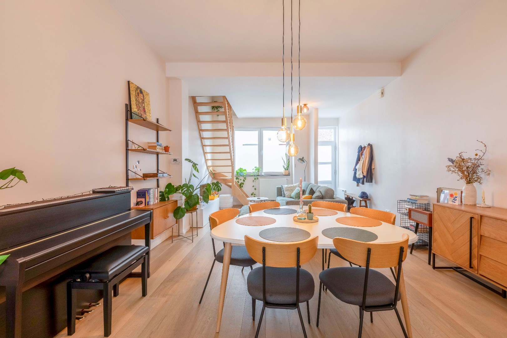 Instapklare woning met 3 slp. en terras te Sint-Amandsberg 