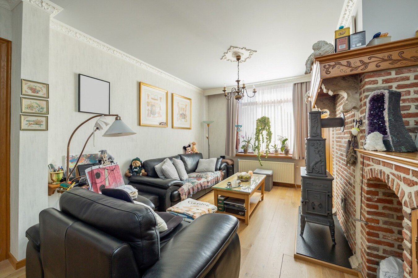 Karaktervolle gezinswoning met 6 slaapkamers in hartje Schilde 