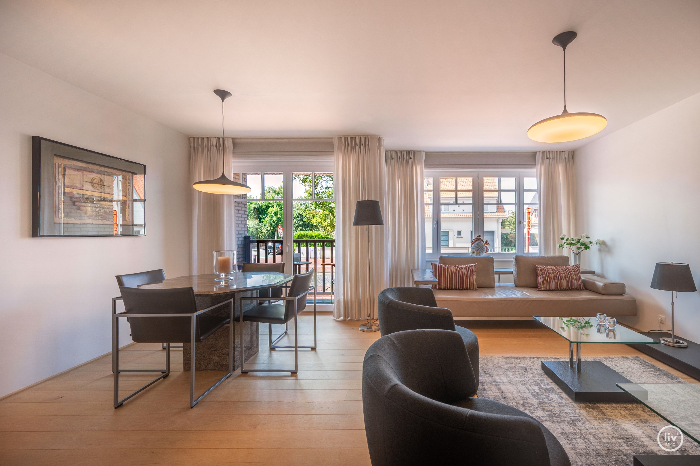 Appartement élégant et prêt à emménager avec une chambre à coucher et une terrasse ensoleillée près du Zegemeer et de la Lippenslaan. 