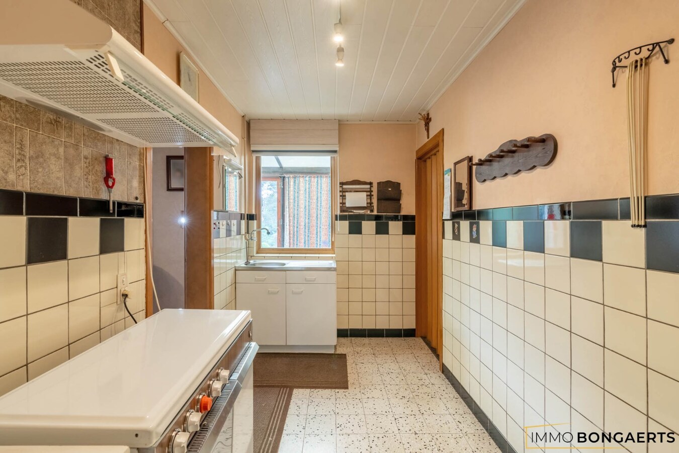 Rustig gelegen woning met tuin, garage en 3 slaapkamers. 