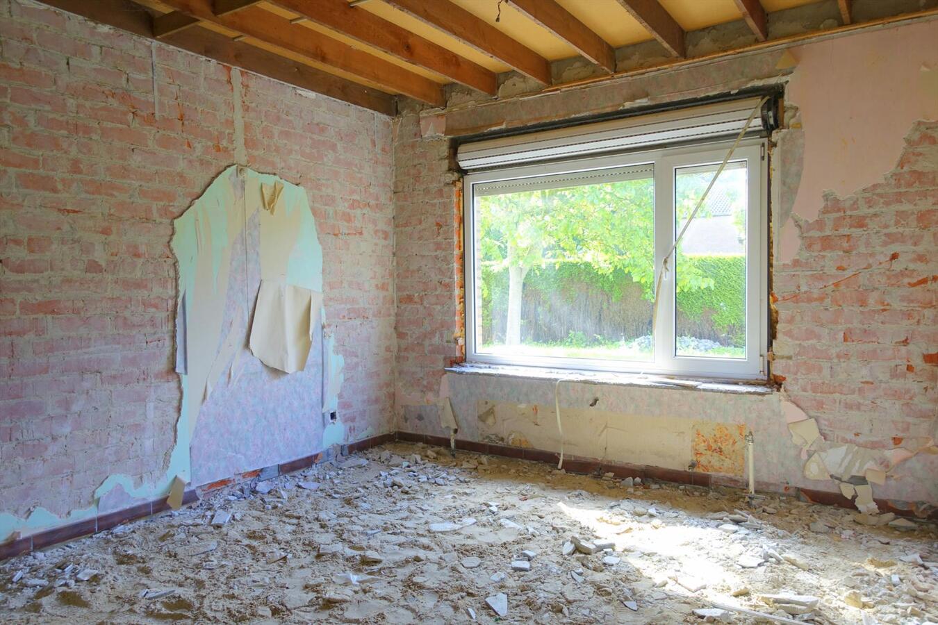 Te renoveren bungalow op topligging 