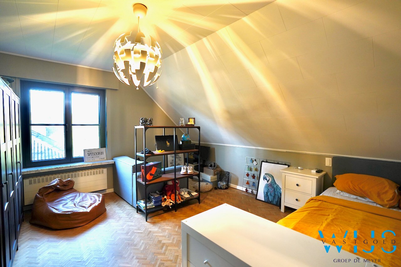 Prachtig ruim woonhuis met volwaardig bijgebouw ! 