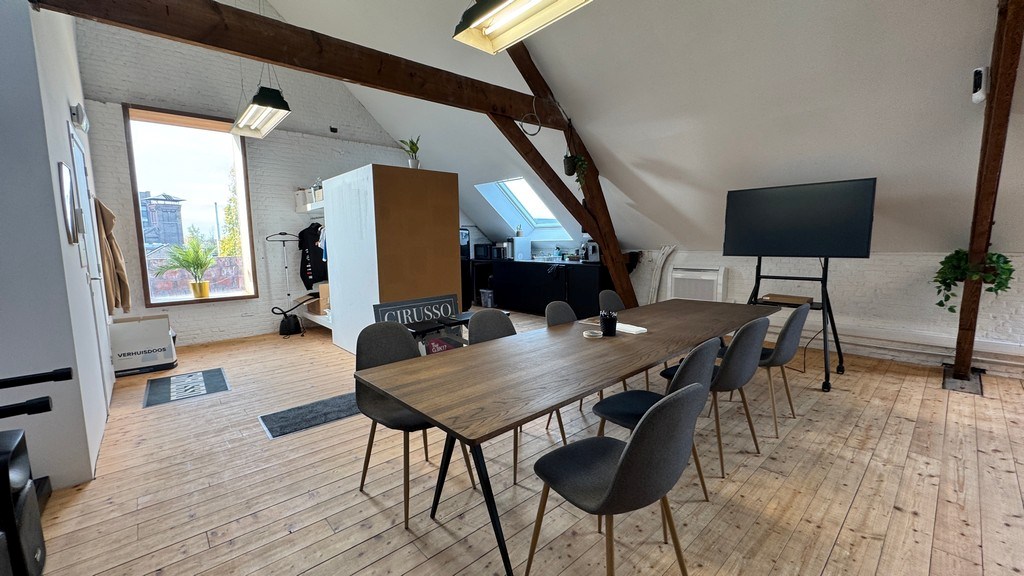 Kantoren en magazijn te huur in Eskimofabriek in Gent