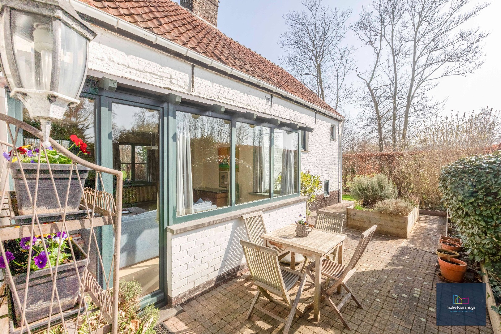 Unieke hovenierswoning op een perceel van 1 ha 18a 84ca 