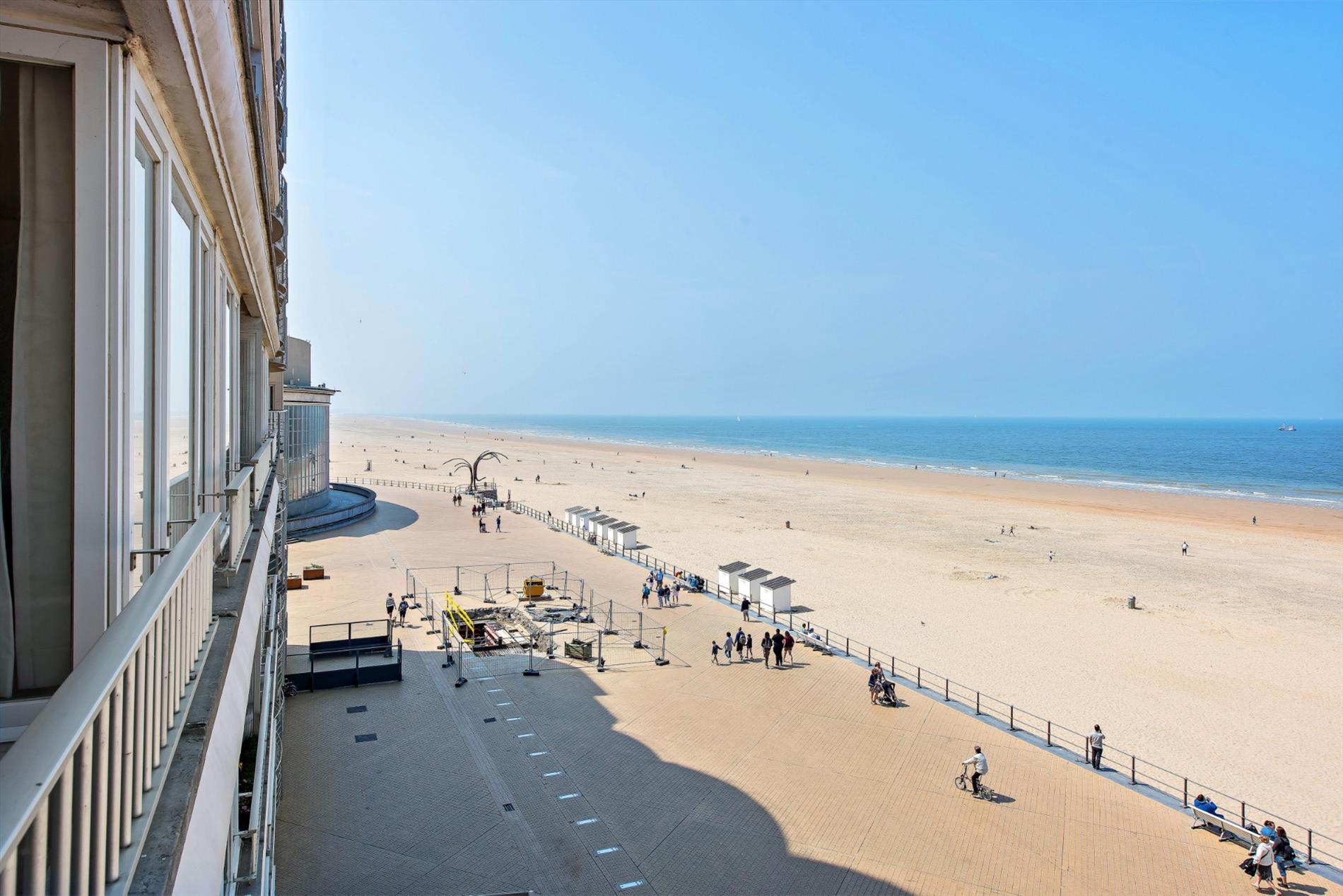 APPARTEMENT DE VACANCES  (LOC. SAISONNIERE) 