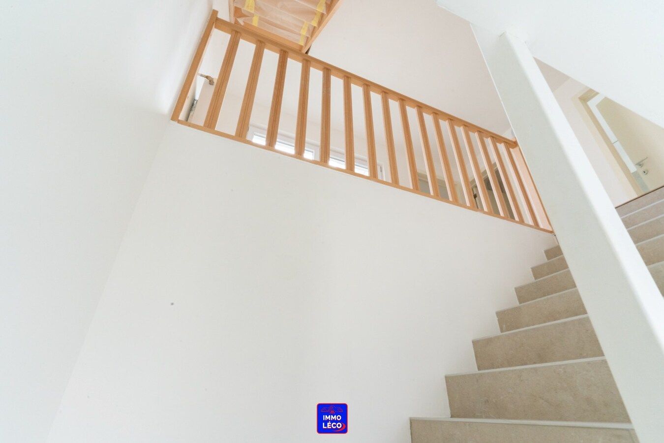 Maison neuve avec terrasse, proche du centre-ville ! 