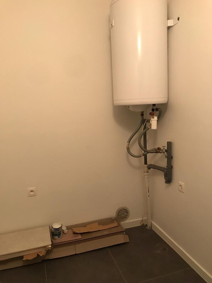 Appartement met 2 slaapkamers en autostandplaats te Roeselare 