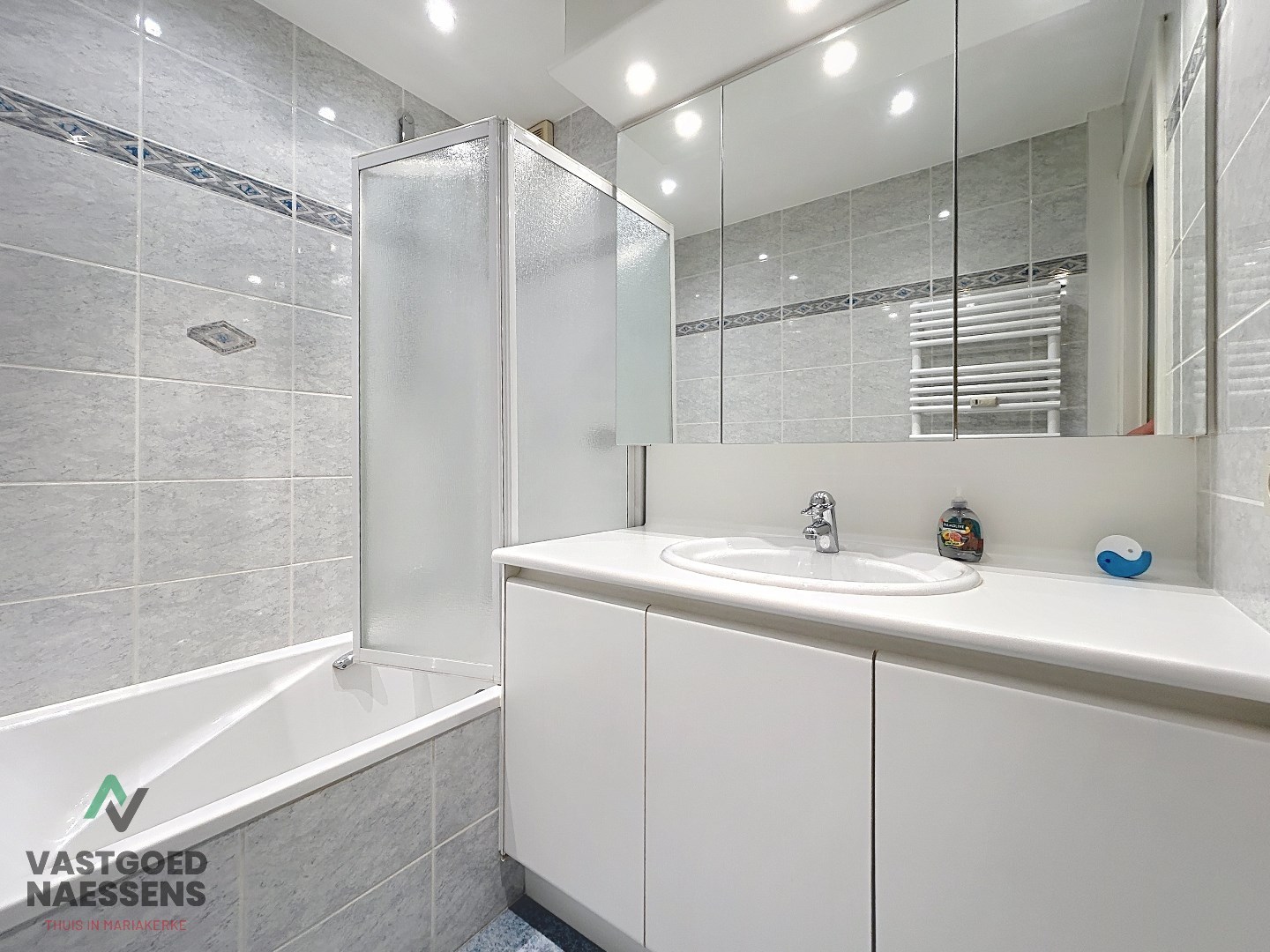 INSTAPKLAAR 2 SLPK APP - ZEEZICHT - TERRASSEN 