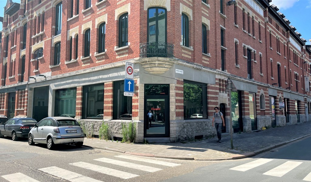 Kantoren en showrooms te huur Valkeniersnatie in Antwerpen