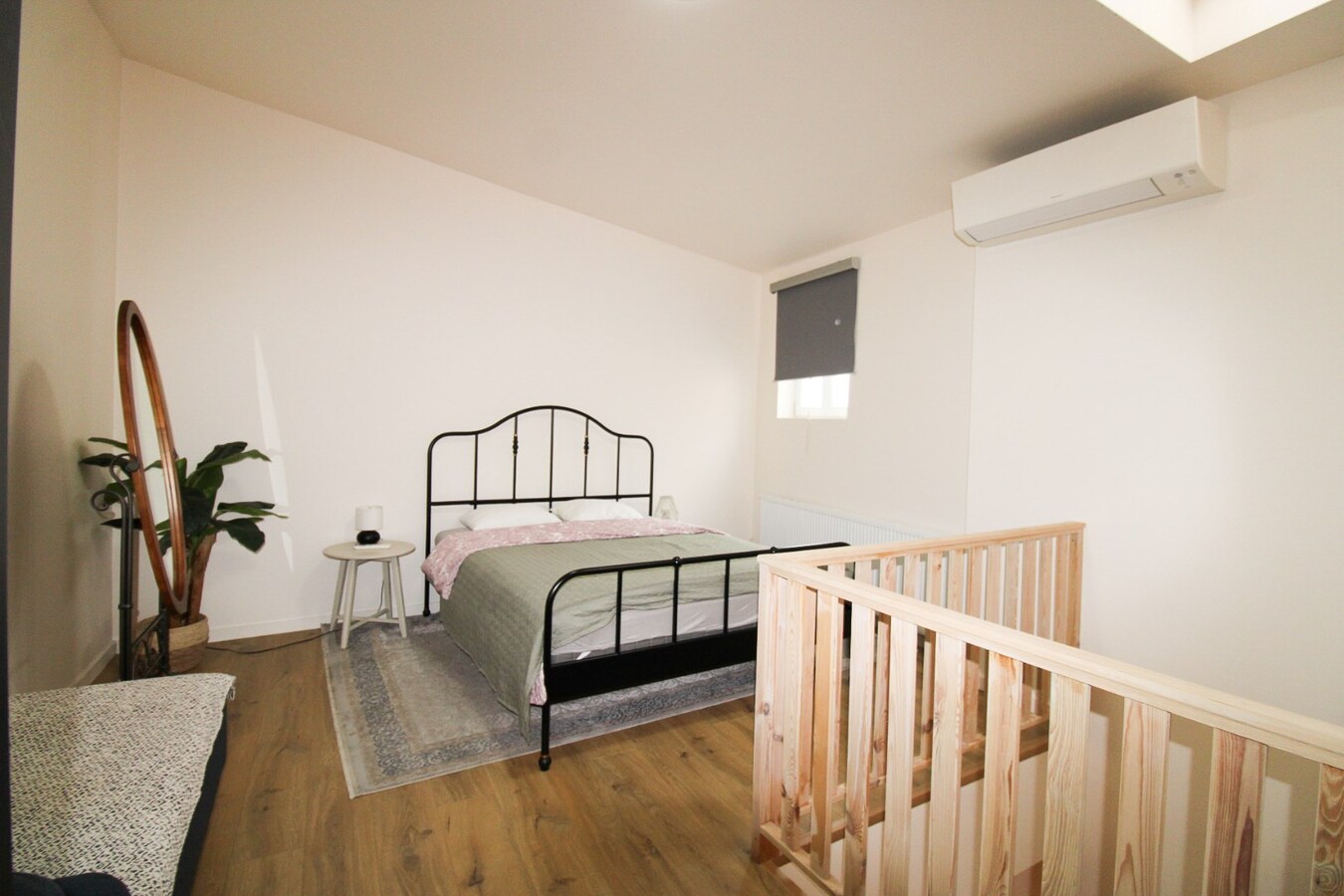 Veelzijdig handelshuis met woonst en luxueuze B&amp;B op toplocatie aan de Markt van Temse! 