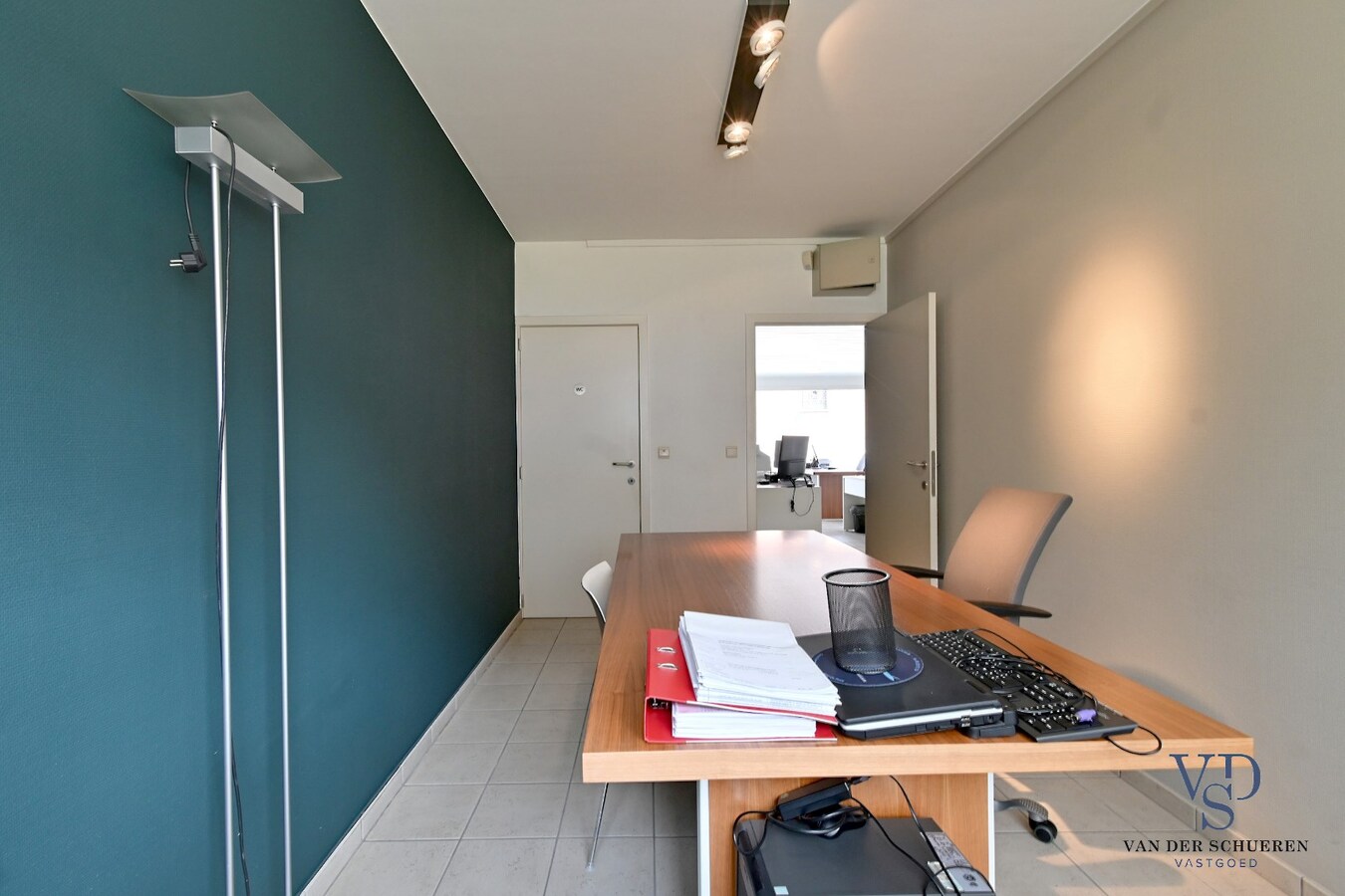 Uitstekend gelegen winkelruimte. 