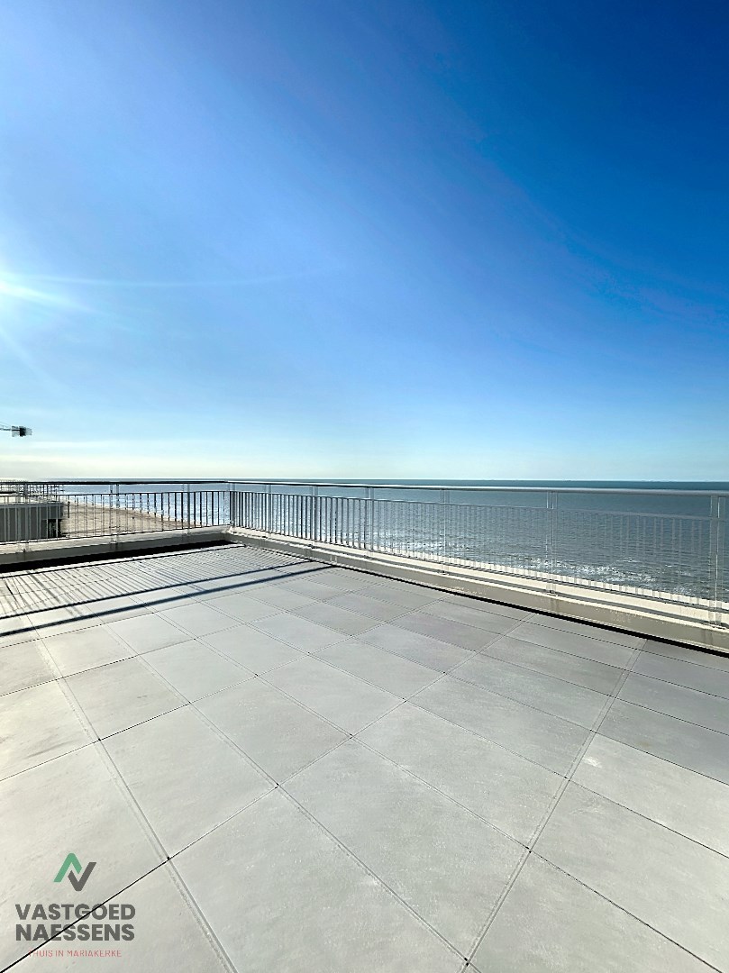 MAGNIFIQUE PENTHOUSE - 2 CHAMBRES - GRANDE TERRASSE - VUE SUR MER - PARKING 