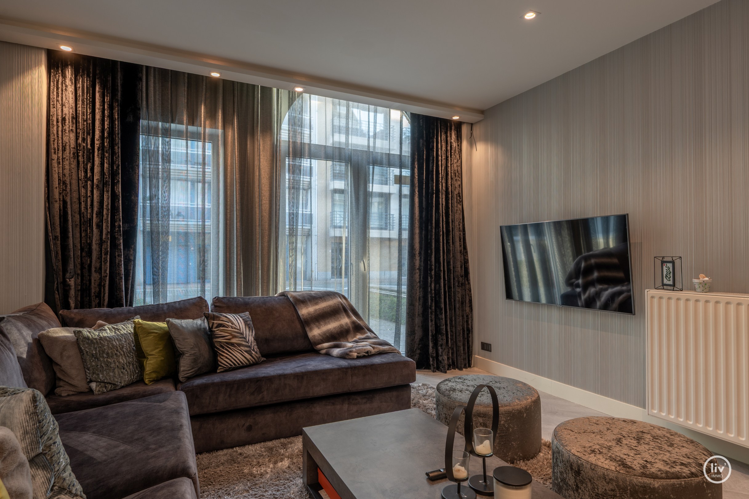 Appartement confortable avec deux chambres et possibilité de stationnement devant l'appartement. 