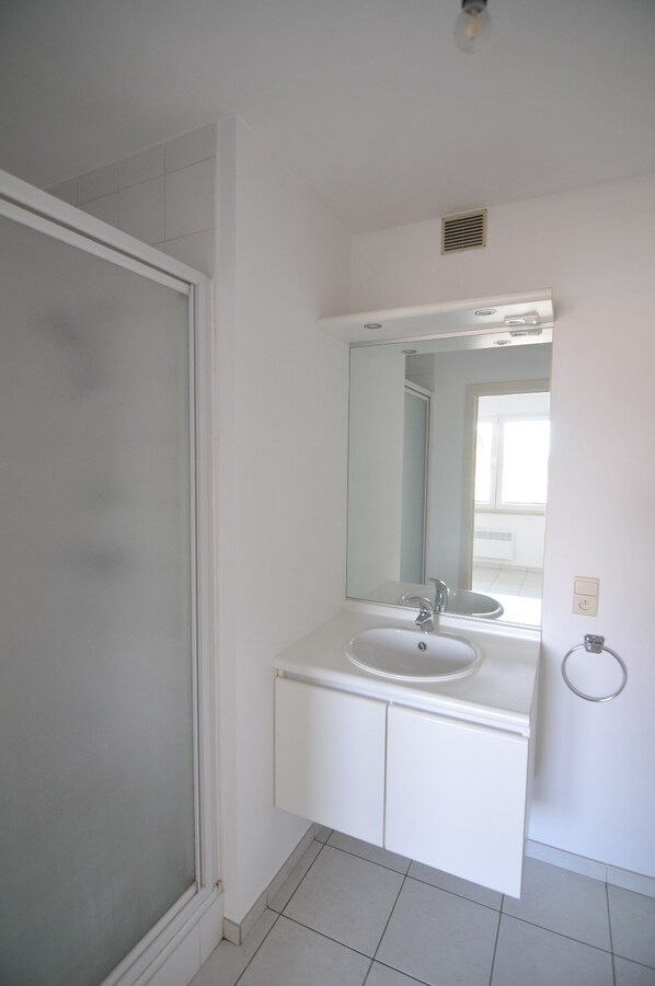 Instapklaar 1-slaapkamerappartement in hartje Avelgem 