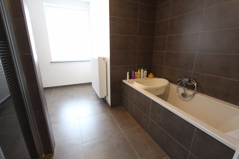 Alleenstaande woning met 4 slaapkamers te Diksmuide 