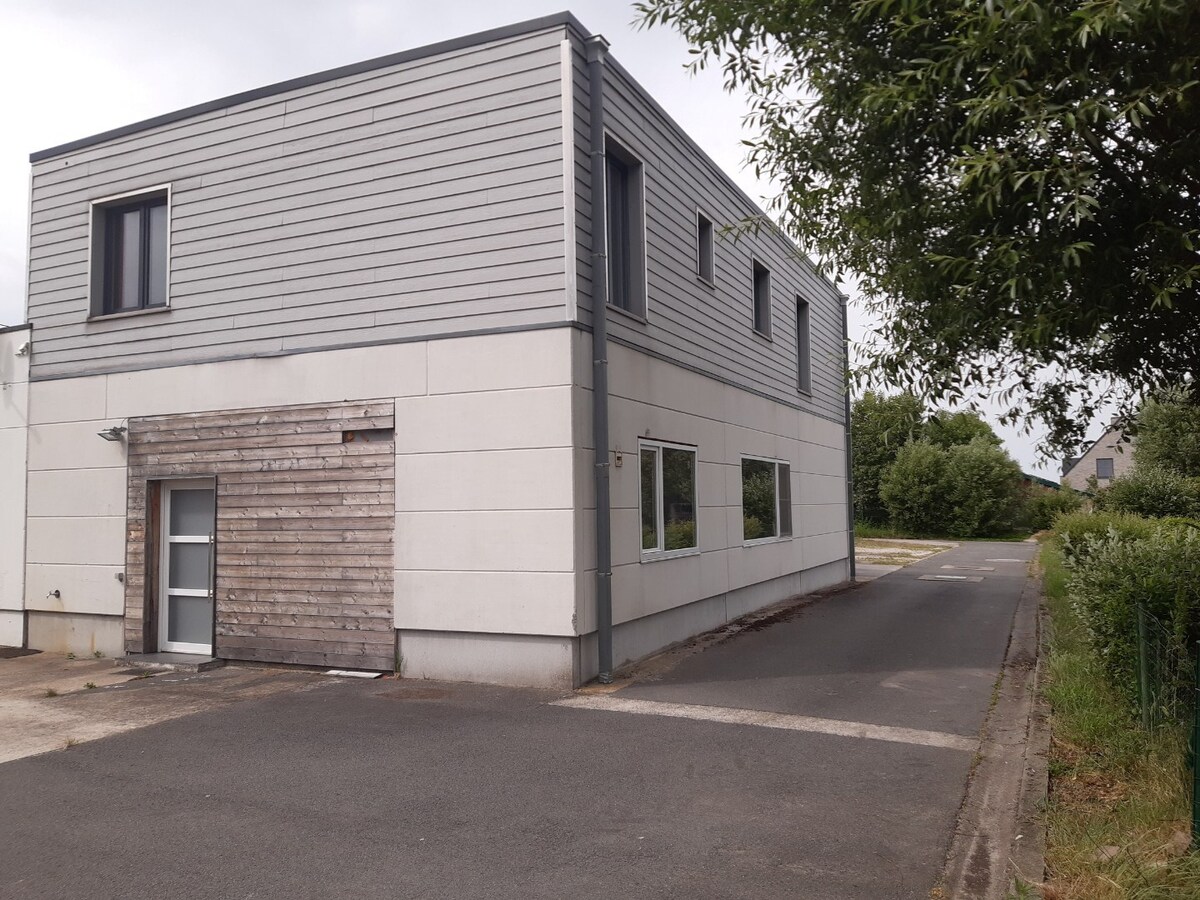 Degelijk appartement (1° verdieping). 