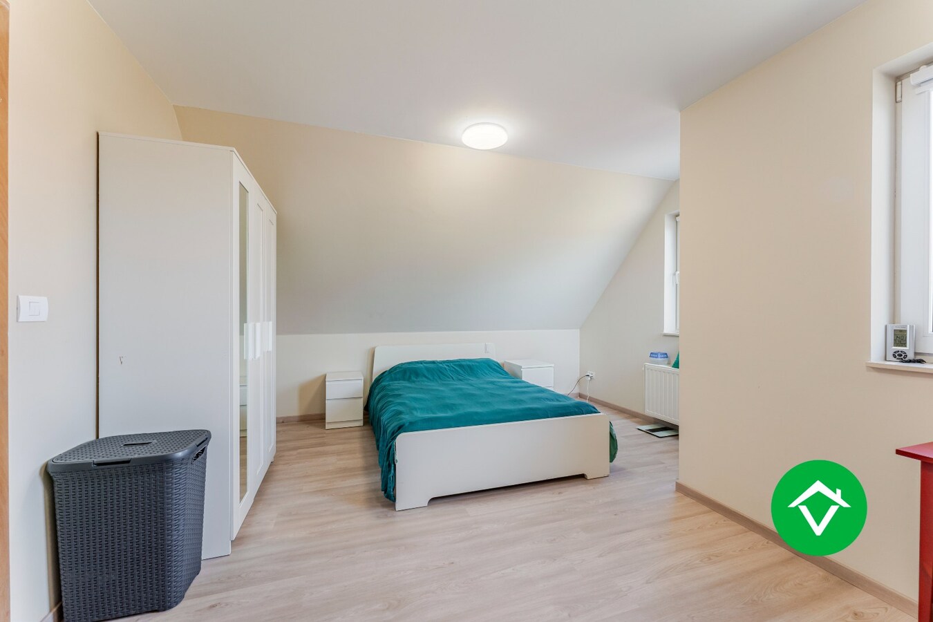 Hedendaagse gezinswoning met 5 slaapkamers en carport in Koekelare (De Mokker) 