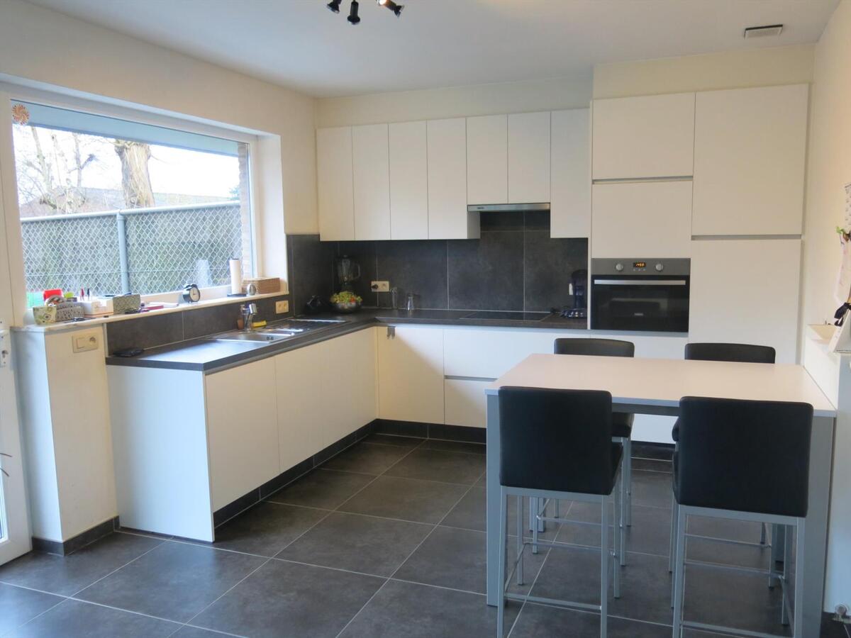 Recente woning (2012) met 3 slaapkamers 
