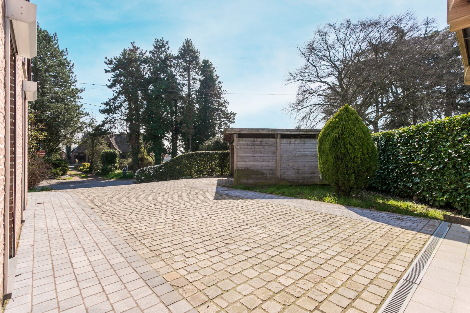 Vrijstaande woning met 4 slpks &amp; ruime tuin 