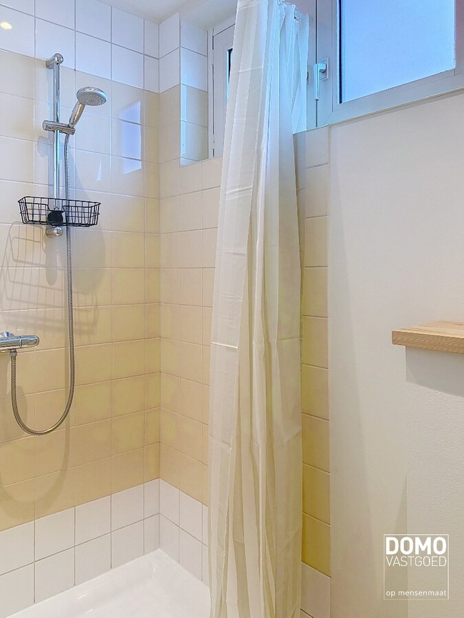 VOLLEDIG GEMEUBELDE 1 SLAAPKAMER STUDIO TE HASSELT (Stokrooie) 