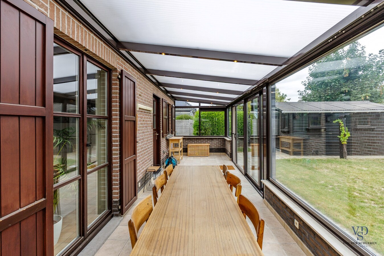 Bijzonder ruime (295m²) gezinswoning in Asper 