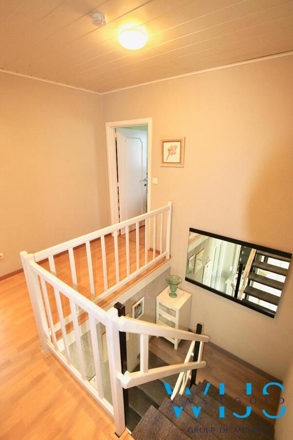 Super gezellig en ruim woonhuis met prachtige zonnige tuin ! 