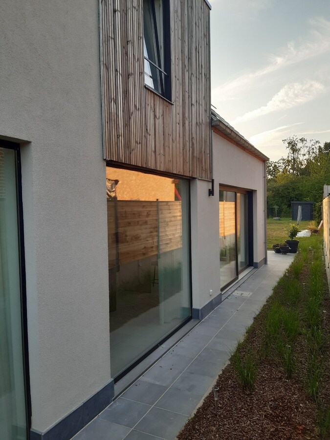 Lichtrijke, eigentijdse  Half Open Bebouwing. 