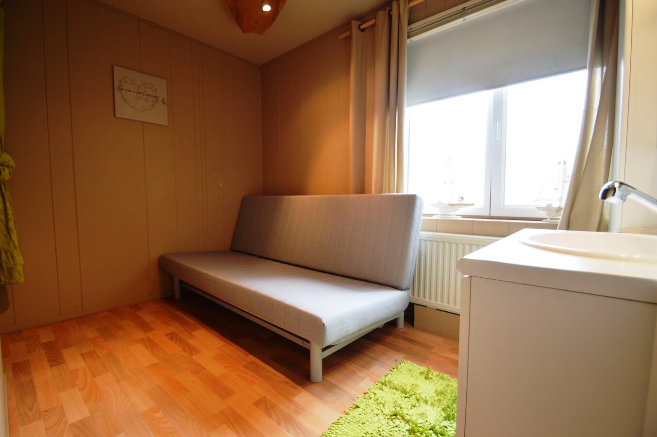 Mooie woning met hangar en ingericht appartement - Duinbergen 