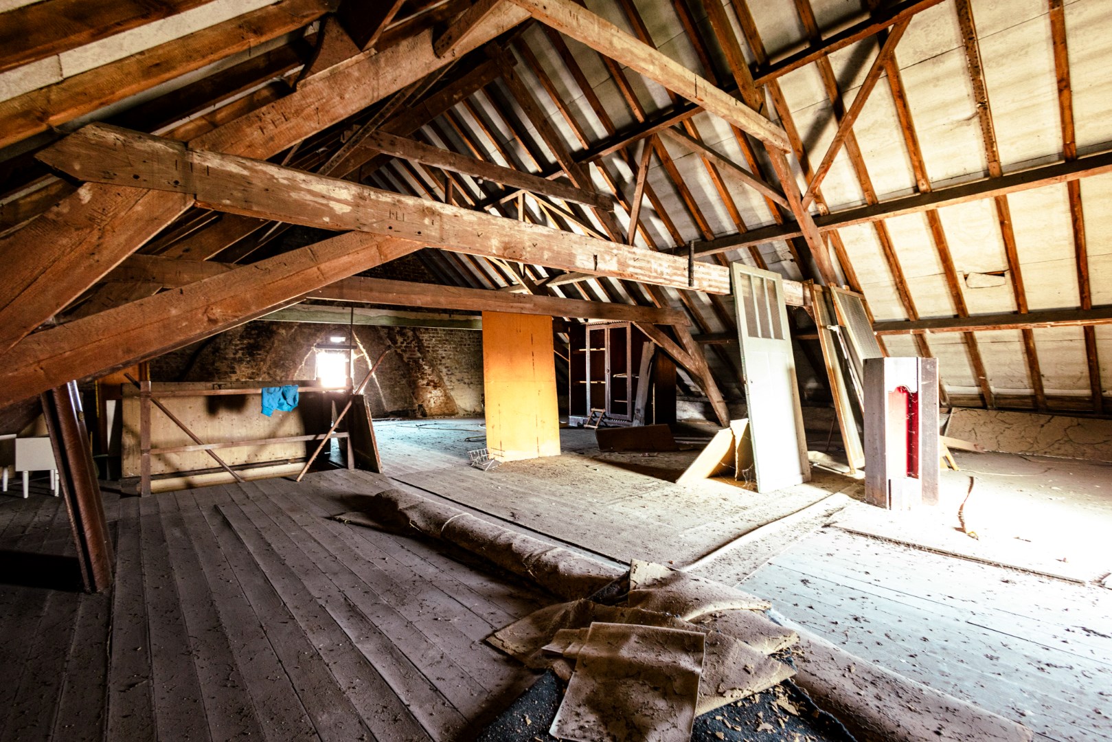 Te renoveren / herop te bouwen pand op 1.041 m² met zicht op achterliggende weilanden te Ronsele 