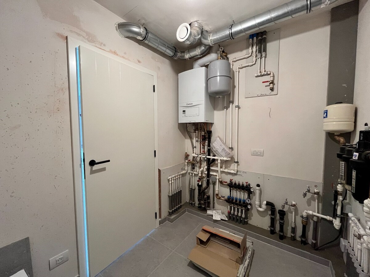 Instapklare nieuwbouwwoning met carport te Langemark 