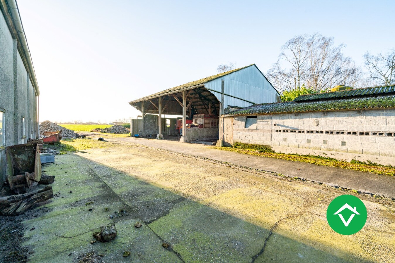 Authentieke hofstede in een landelijke omgeving te Koekelare 