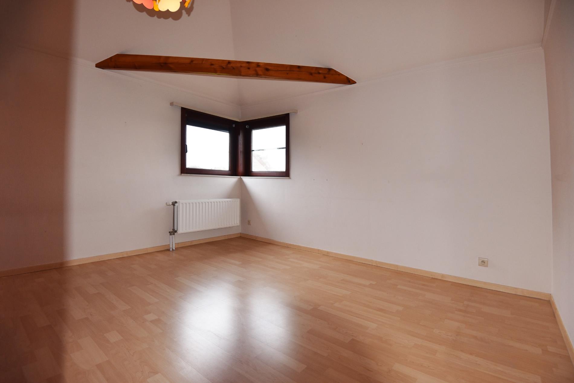 Gezinswoning 3 slpks, garage en tuin, rustig gelegen te Maldegem (Kleit) 