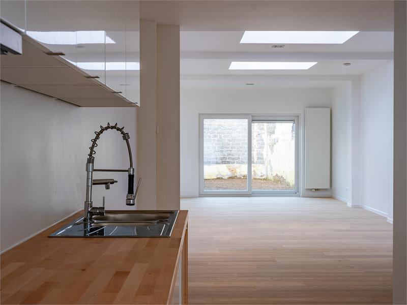 Compleet gerenoveerde woning op toplocatie 