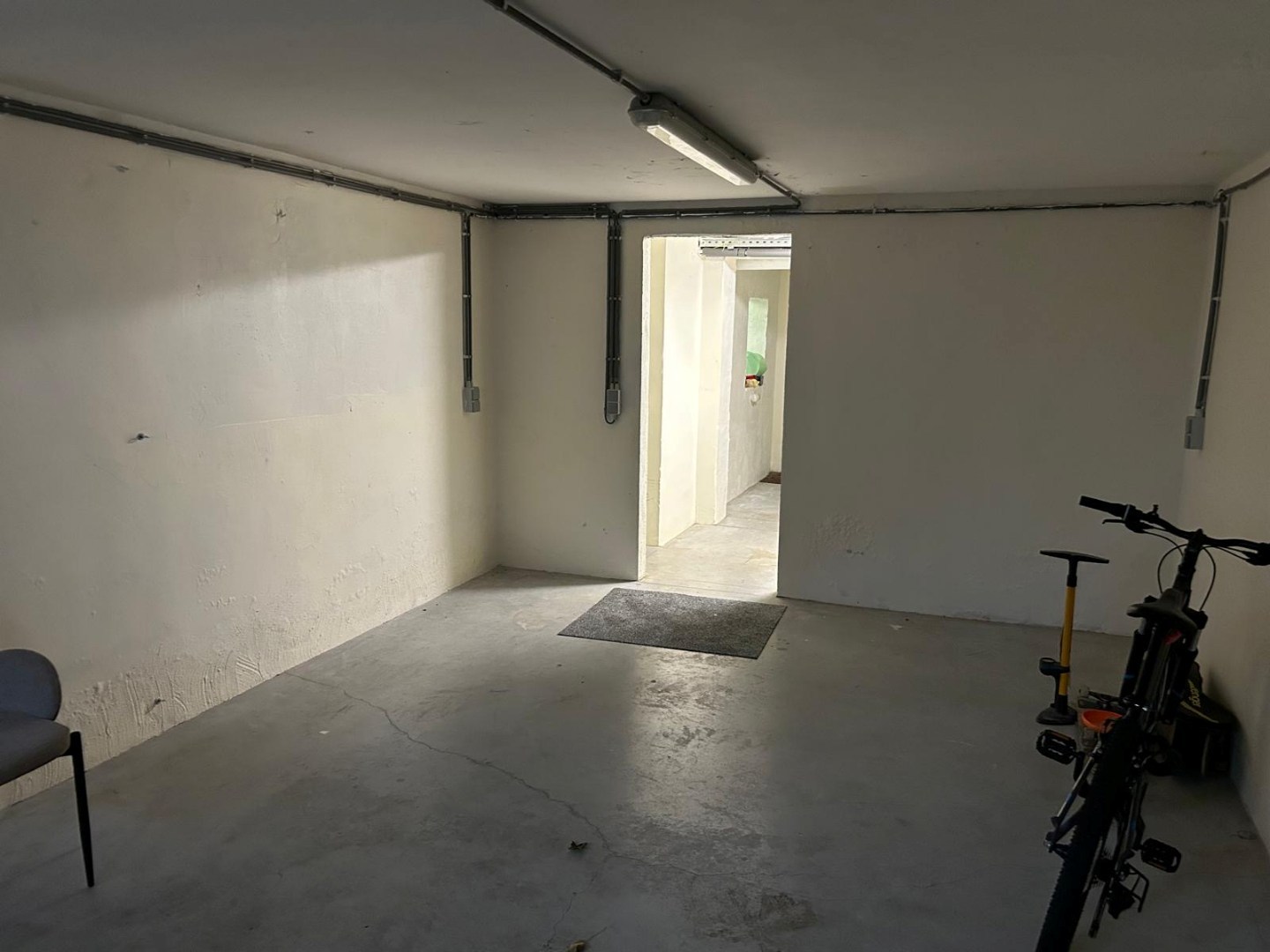 Ruime en gerenoveerde stadswoning met 5 slaapkamers, garage en twee badkamers in hartje Blankenberge 