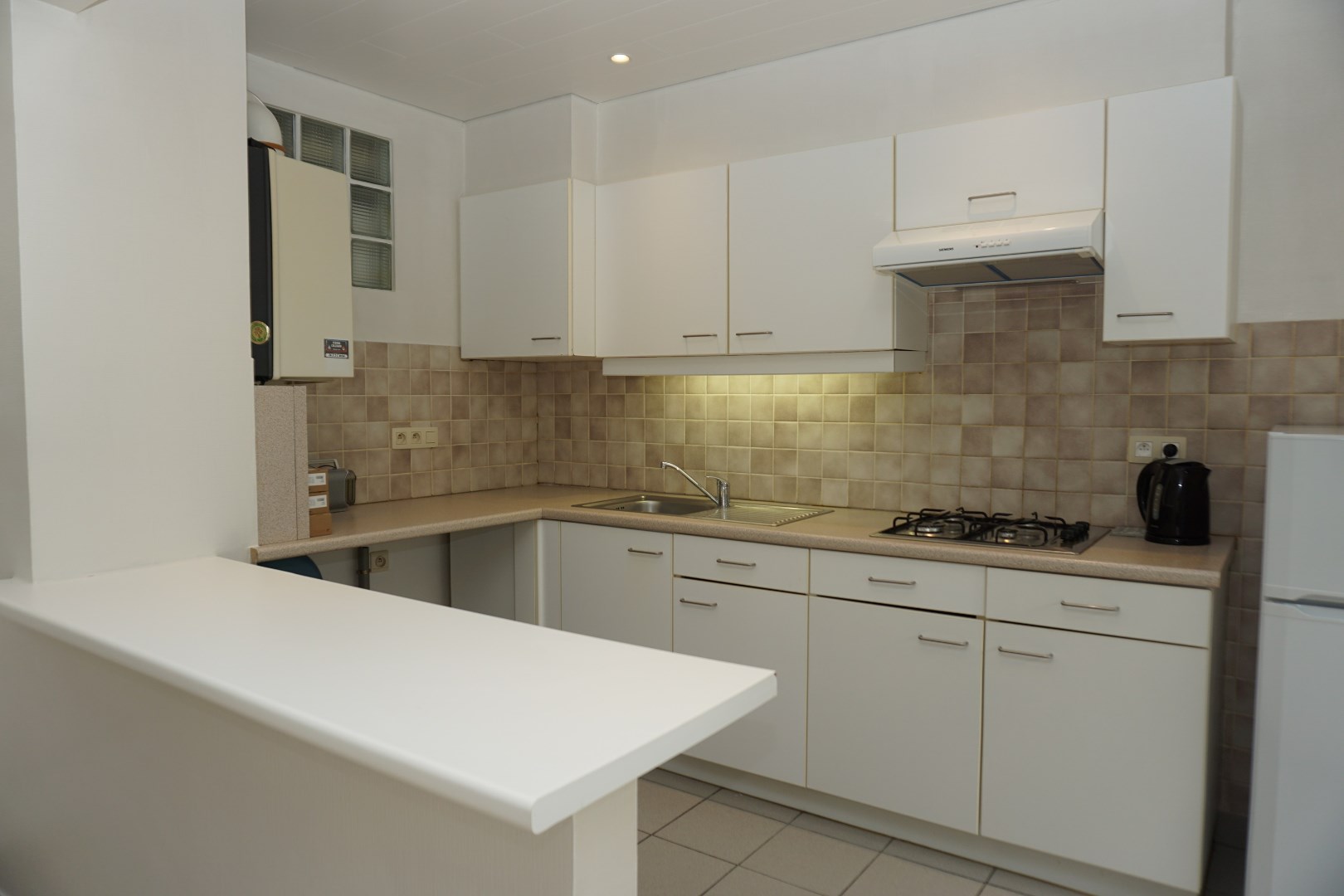 ONGEMEUBELD 2 SLP APP. TE HUUR GELEGEN VOORHAVENLAAN 