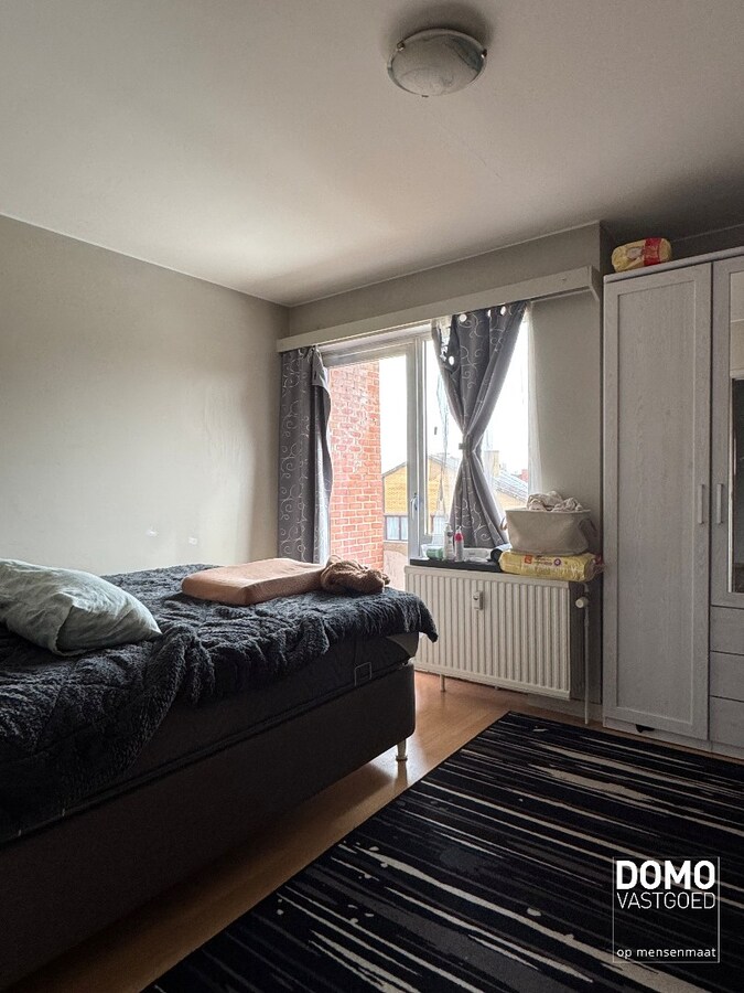 RUIM APPARTEMENT MET 2 SLAAPKAMERS IN HET CENTRUM VAN BERINGEN 