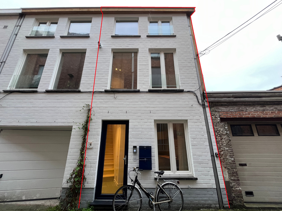 Stijlvol woonhuis-appartement. 