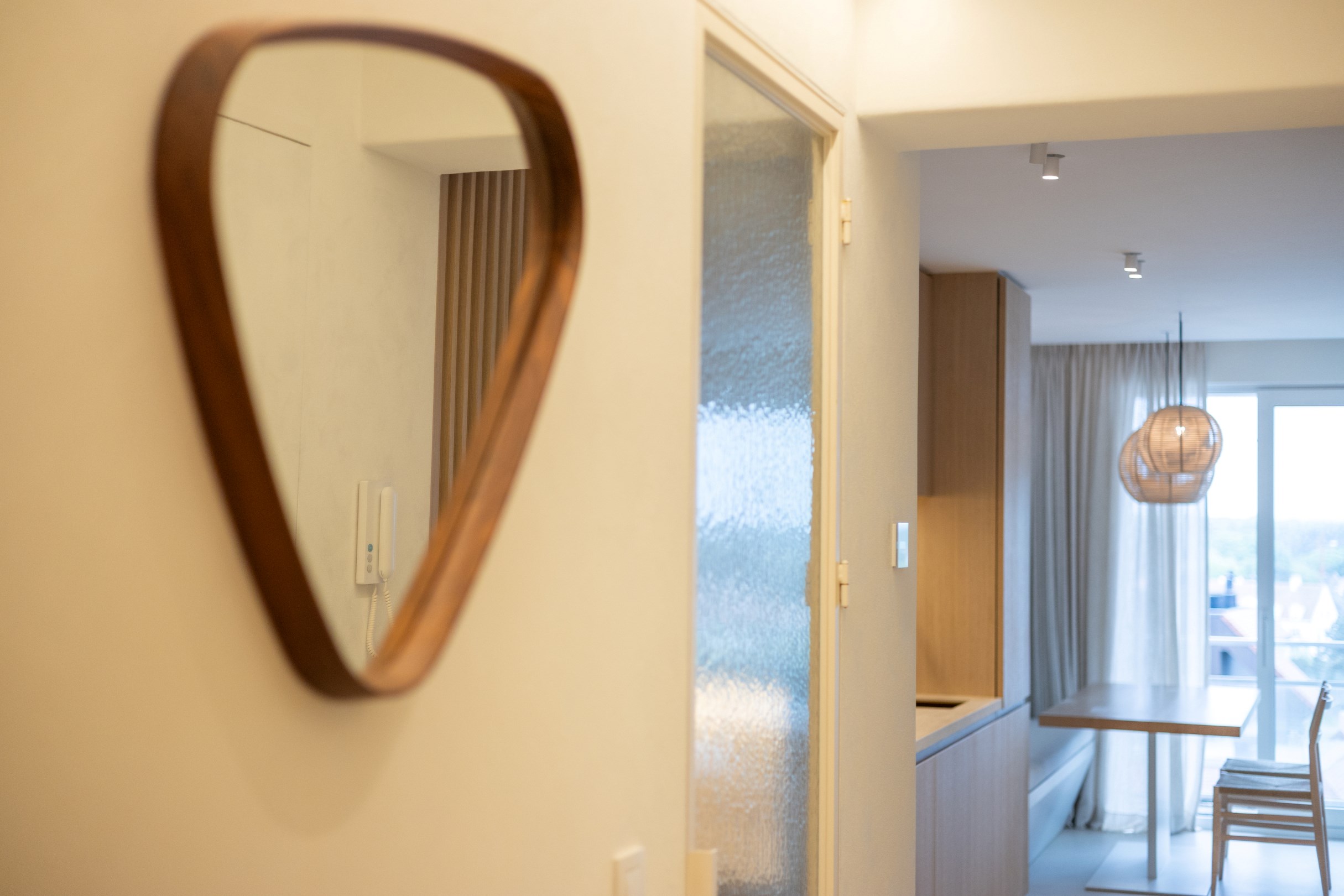 Charmant en instapklaar appartement te koop in Knokke op een toplocatie nabij de zeedijk, Kustlaan en Place m’as-tu vu. 