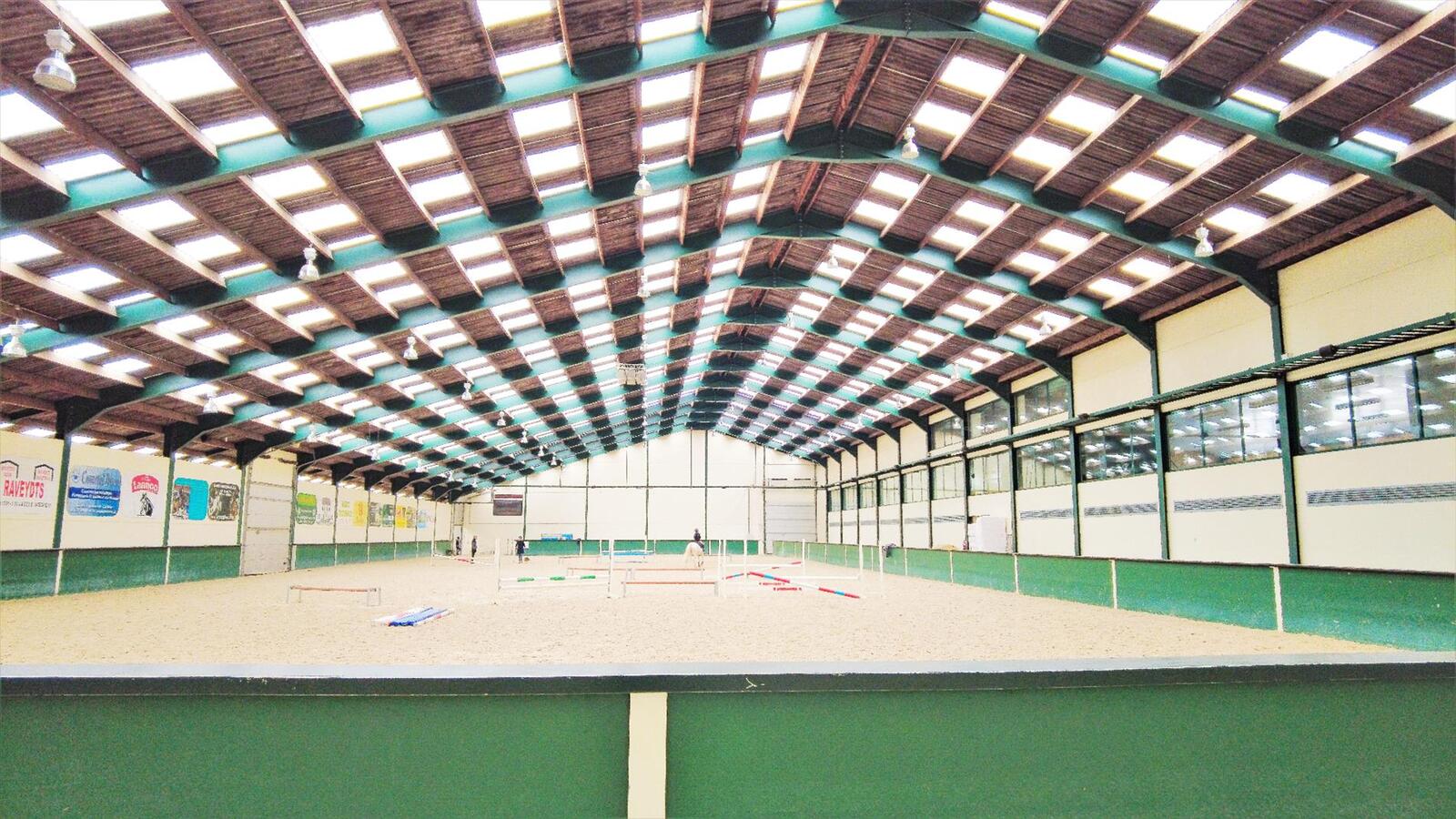 Exclusive professional equestrian center on more than 16ha at Rebecq (Walloon Brabant; Brussels; Belgium) 